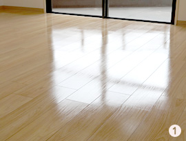 全床のフローリング材には、半永久的に効果が期待できる傷保護UVコーティングを施工